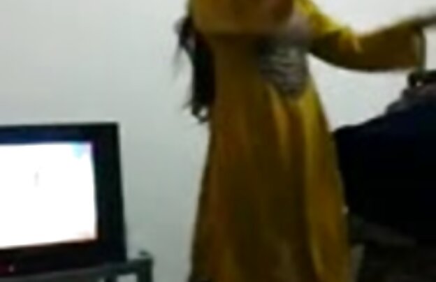 XXX یک دختر سفید دختر ناز سکسی است در برابر, رابطه جنسی با یک زن سیاه