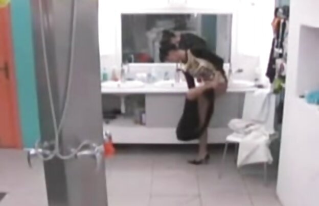 XXX مرد در سکس های ناز یک نوسان